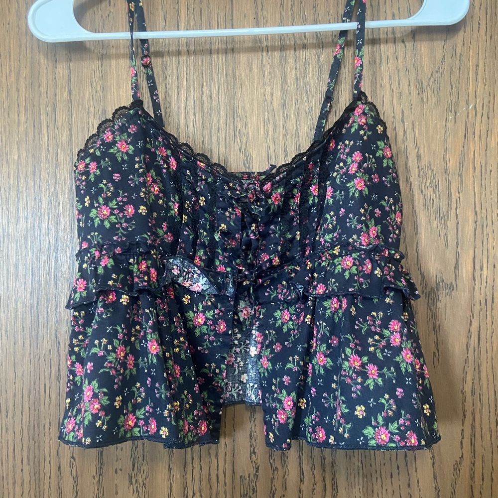 Free people crop top .